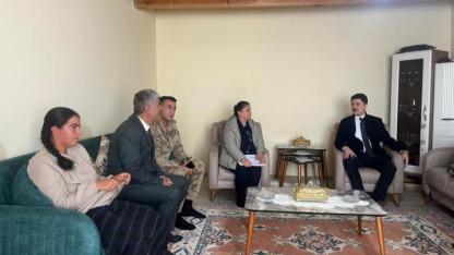 Digor Kaymakamı Kahraman, gönüllere dokunmaya devam ediyor