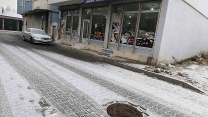 Diyadin’e mevsimin ilk karı düştü