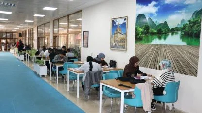 Donanımlı kütüphane öğrencileri ağırlıyor
