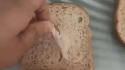 Ekmeğin içinden poşet çıktı