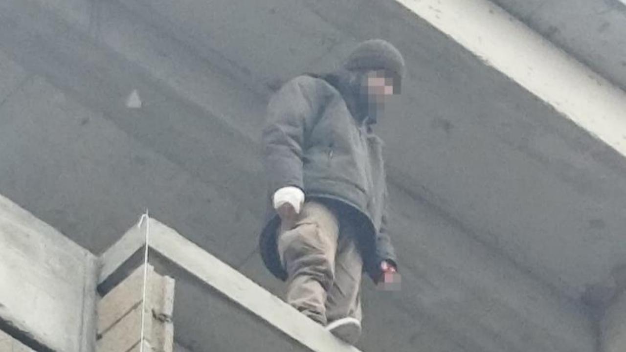 Erzurum Horasan’da intihar girişimi: Ekipler son anda ikna etti