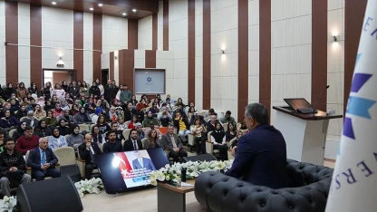 Erzurum Valisi Mustafa Çiftçi, Erzurum Teknik Üniversitesi öğrencileri ile buluştu