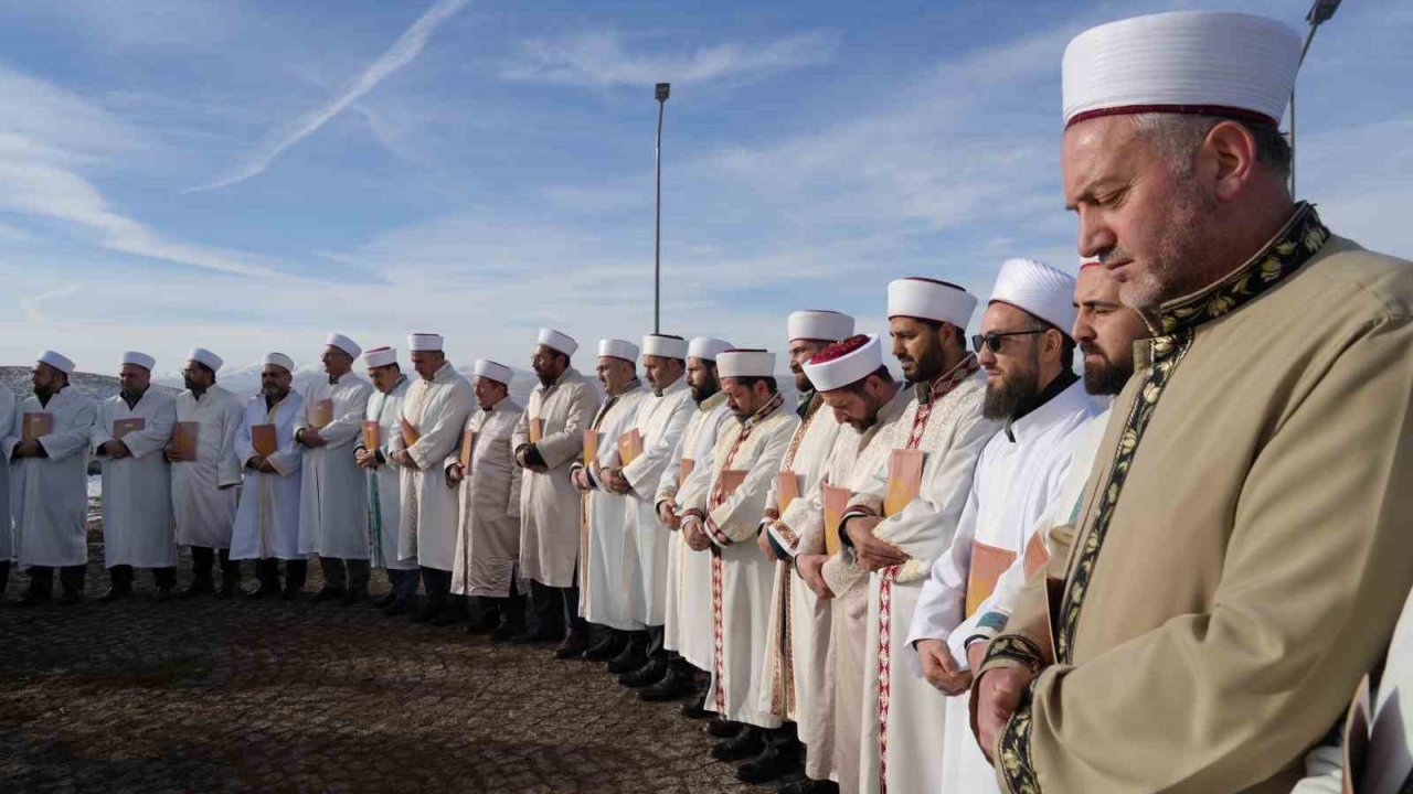 Erzurum’da 500 yıllık kadim bir gelenek: 1001 Hatim başladı