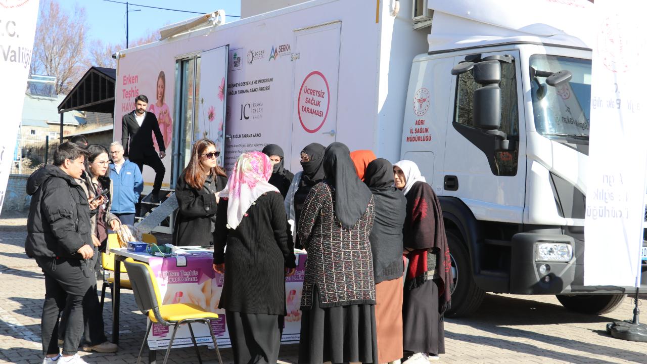 Gezici kanser tarama aracı köy yollarında