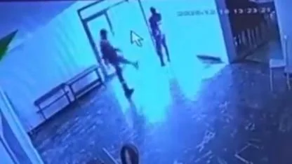 Görevliye tekme atan adam tepki çekti