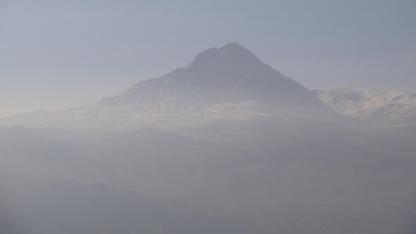 Iğdır'ın yüksek kesimleri sisle kaplandı