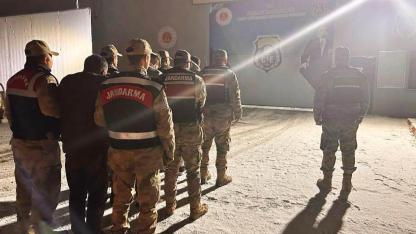 Kağızman’da göçmen kaçakçıları tutuklandı