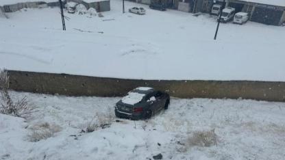 Kar ve buzlanma kazaları beraberinde getirdi