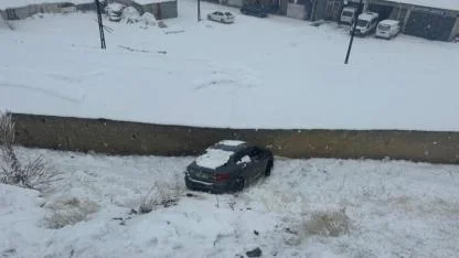 Kar ve buzlanma kazaları beraberinde getirdi