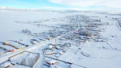 Karla kaplanan köyler havadan görüntülendi