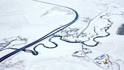 Karla kaplı menderesler havadan görüntülendi