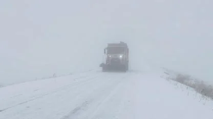 Kars-Göle kara yolunda ulaşıma kar ve sis engeli