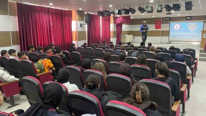 Kars’ta öğrencilere polislik mesleği anlatıldı