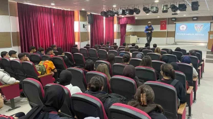 Kars’ta öğrencilere polislik mesleği anlatıldı