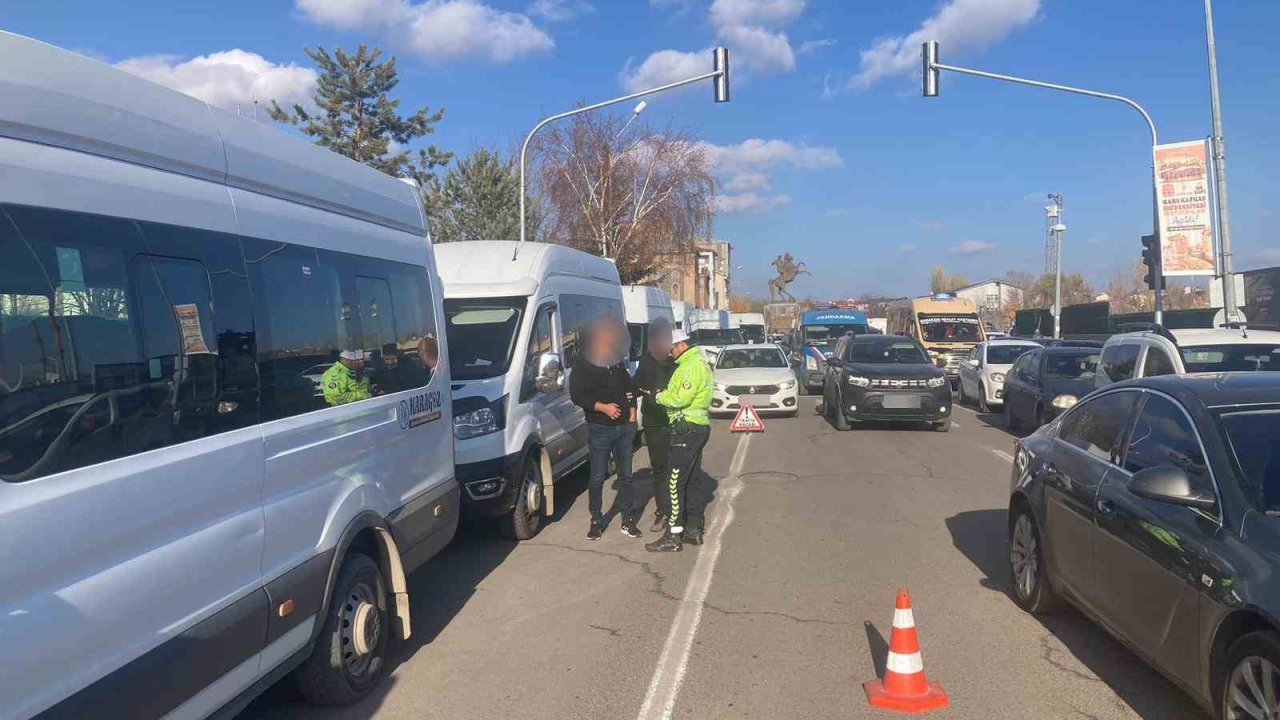 Kars’ta okul servislerine sıkı denetim: Öğrenci güvenliği öncelik