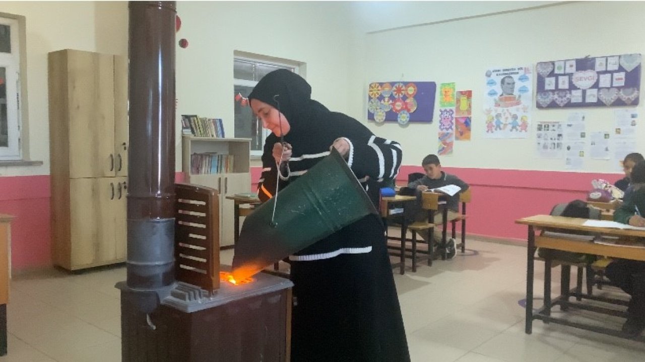 Kırsalın iki kadın öğretmeni zorluklara rağmen eğitimi omuzluyor