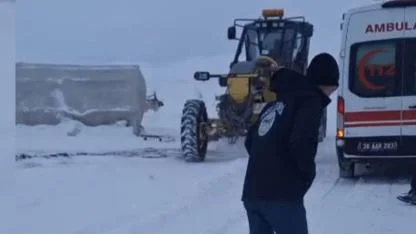 Köyde mahsur kalan hasta kurtarıldı