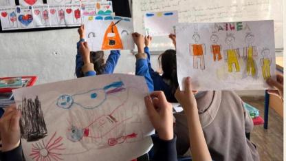 Miniklerden aile temalı resimler