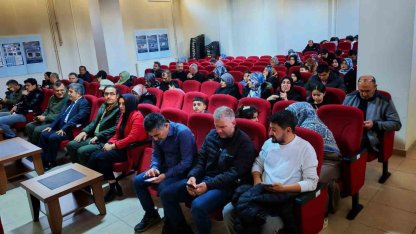Erzurum'da öğrenci ve velilere yönelik konferans