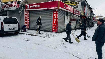 Patnos Belediyesi’nden karla mücadelede yoğun mesai
