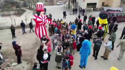 Öğrenciler Karagöz ve Hacivat oyunu ile eğlendi