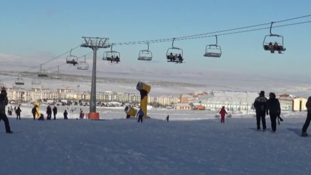 Sarıkamış Kayak Merkezi'nde yılbaşı hazırlıkları tamamlandı