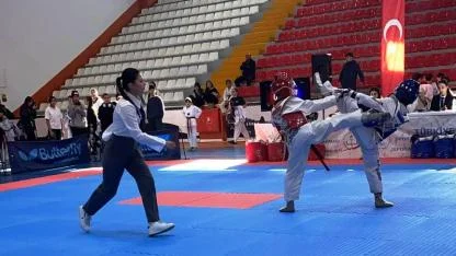 Sarıkamış Şehitlerini Anma İller Arası Tekvando Turnuvası başladı