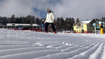 Sarıkamış ve Palandöken kayak merkezlerinde kayak yapılmaya başlandı