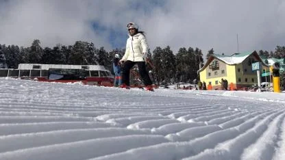 Sarıkamış ve Palandöken kayak merkezlerinde kayak yapılmaya başlandı
