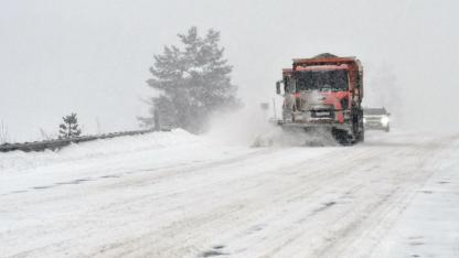 Sarıkamış'ta kar ve soğuk hava etkili oluyor