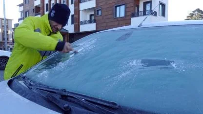 Sarıkamış'ta kar yağışı yerini soğuk havaya bıraktı