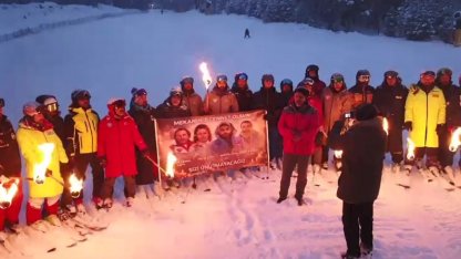 Sarıkamış’tan Bursa’ya vefa köprüsü: Genç kayakçılar, Bursa’daki yangında ölen kayakçıları andı