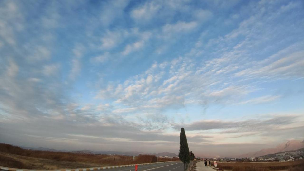 Sirrokümülüs bulutları gökyüzünü süsledi