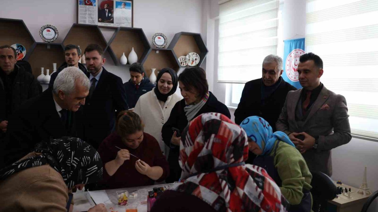 TBMM Komisyonu, Erzurum Engelsiz Yaşam Merkezinde incelemelerde bulundu