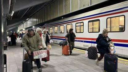 Turistik Doğu Ekspresi Kars'tan ilk seferine çıktı