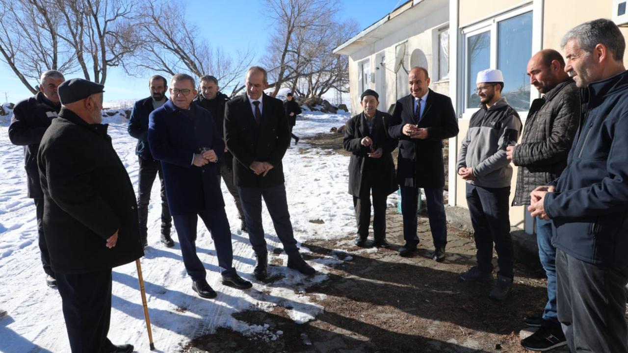 Vali Polat, Bulanık Köyü’nü ziyaret etti