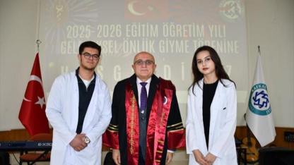 Veteriner Fakültesi öğrencilerinin beyaz önlük giyme heyecanı