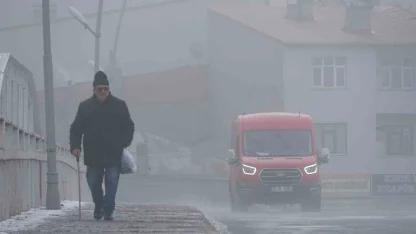 Yoğun sis sonrası kent adeta kayboldu
