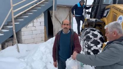 21 kilometrelik yol açarak hastaya ilaçlarını teslim ettiler