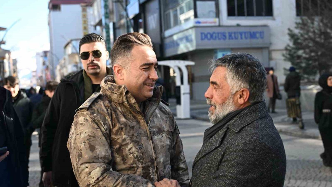 Ağrı Emniyet Müdürü Önder, esnaf ve vatandaşlarla bir araya geldi