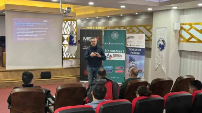 Ağrı’da basın mensuplarına yönelik yapay zekâ destekli medya uzmanlığı eğitimi başladı