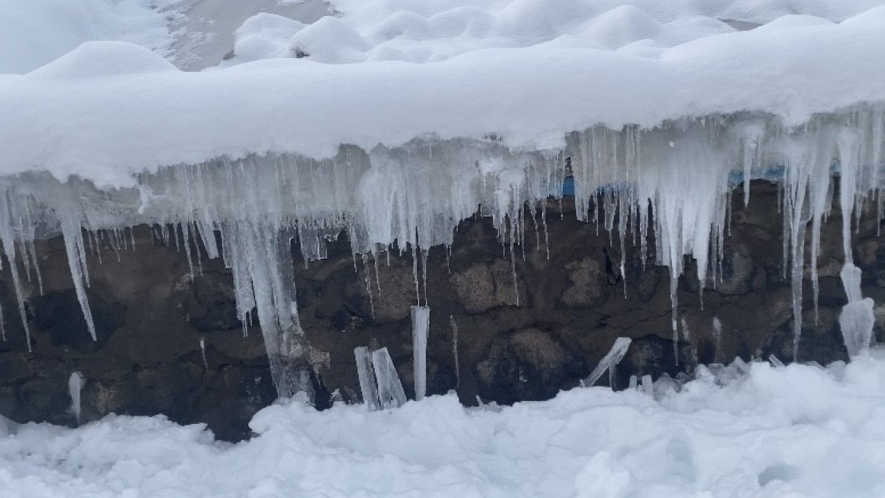 Ağrı’da dondurucu soğuk etkisini sürdürüyor