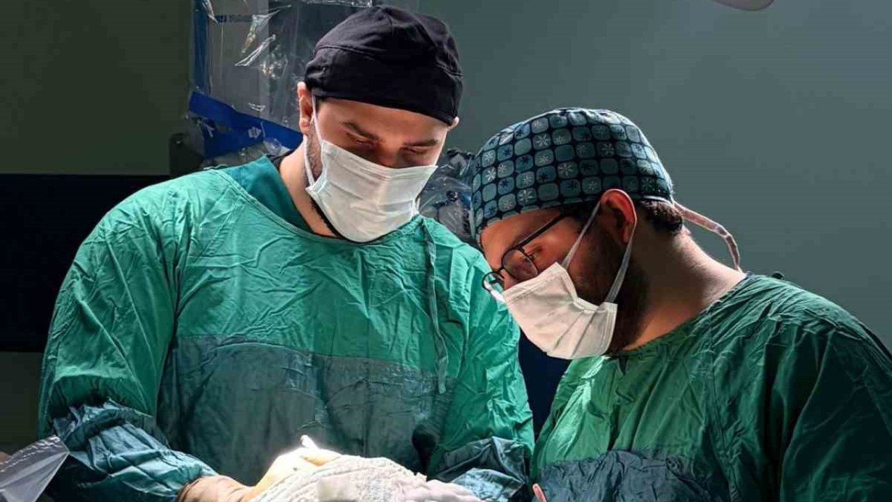 Ağrı’da ilk beyin tümörü ameliyatı başarıyla gerçekleştirildi
