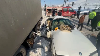 Ağrı’nın Patnos ilçesinde trafik kazası: 1’i ağır 2 yaralı