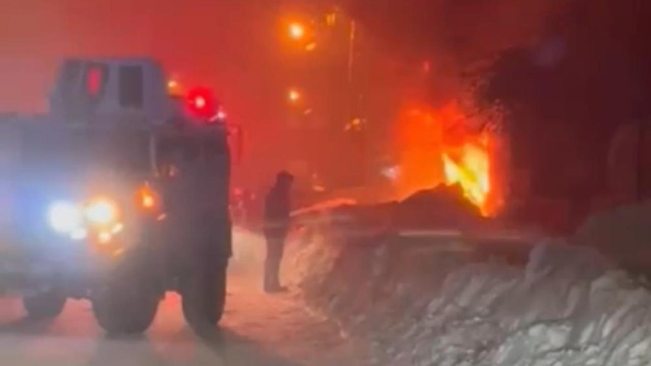 Alevlere teslim olan ev kullanılamaz hale geldi