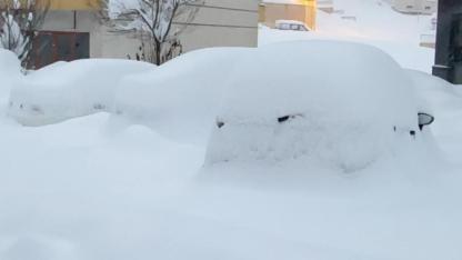 Araçlar kara gömüldü