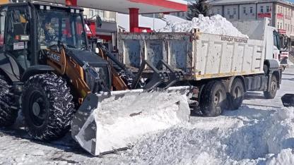Arpaçay’da kar temizliği seferberliği