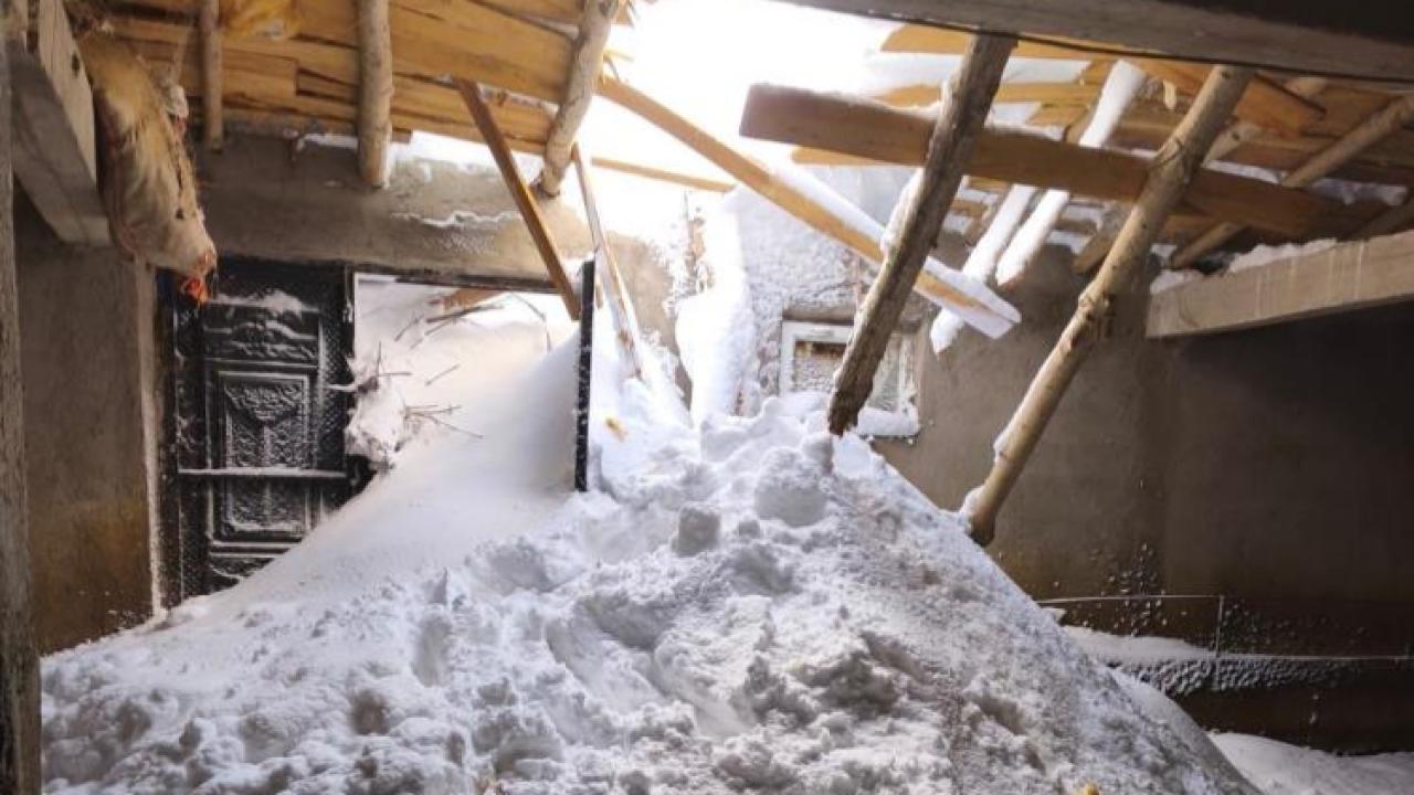 Çığdan etkilenen köylerde hasar tespit çalışmaları yapılıyor