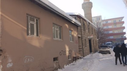 Diyadin'de bakımsız camii abdesthanesi tepki çekiyor