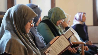 Erzurum’un kitap kurdu ev hanımları: Martin Eden’i de okuyorlar İlber Ortaylı’yı da